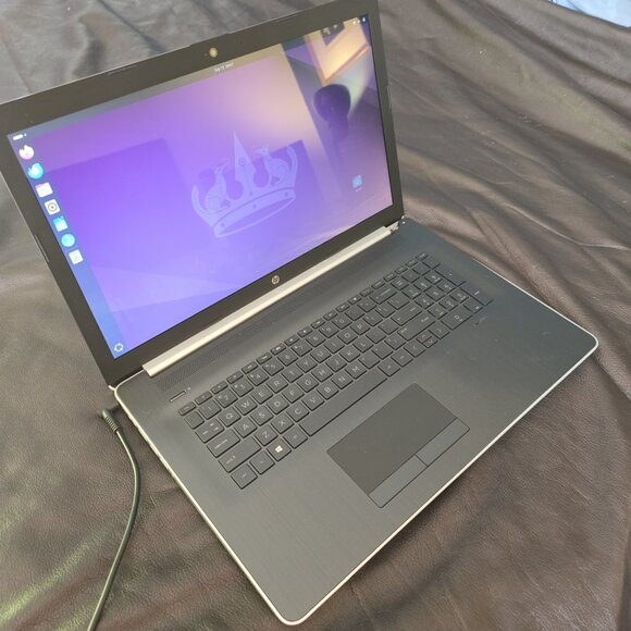 HP 17" Laptop - touchscreen, 12gb RAM, 1TB HDD, ** Ubuntu Linux OS **, flaw - Picture 1 of 11
